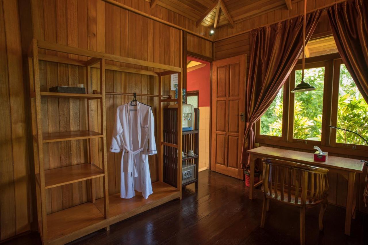 K2 Lembeh Dive Resort Bitung ภายนอก รูปภาพ