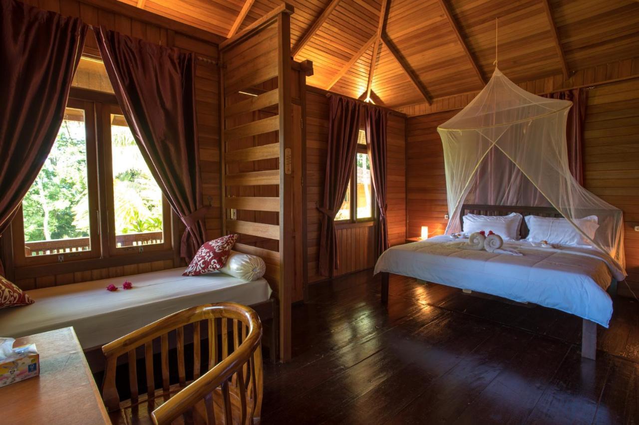 K2 Lembeh Dive Resort Bitung ภายนอก รูปภาพ